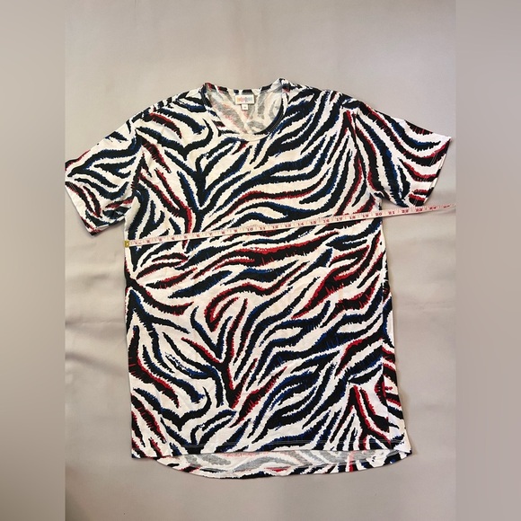 LuLaRoe T Shirt Mens Sz Medium Pullover Crew Neck Short Sleeve Multicolor unisex - Picture 1 of 6